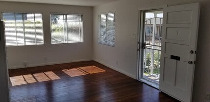 6741 S Elman St in San Diego, CA - Building Photo - Building Photo