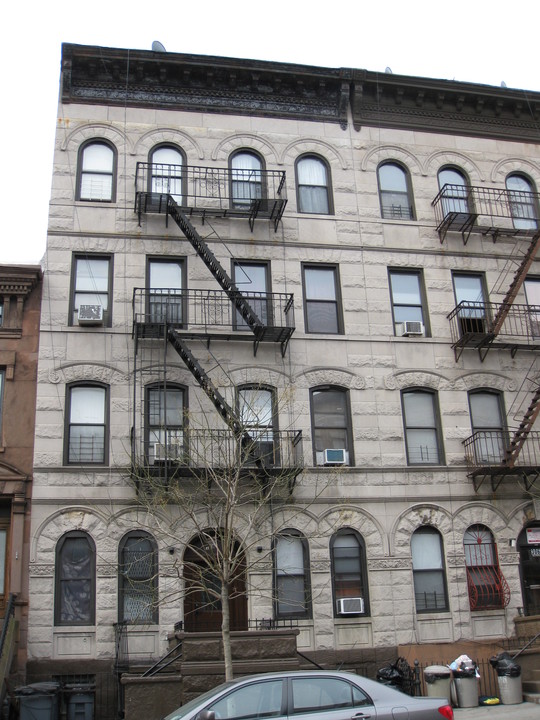 308 Stuyvesant Ave in Brooklyn, NY - Foto de edificio