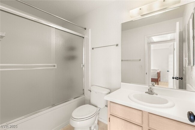 property at 5211 S Lindell Rd