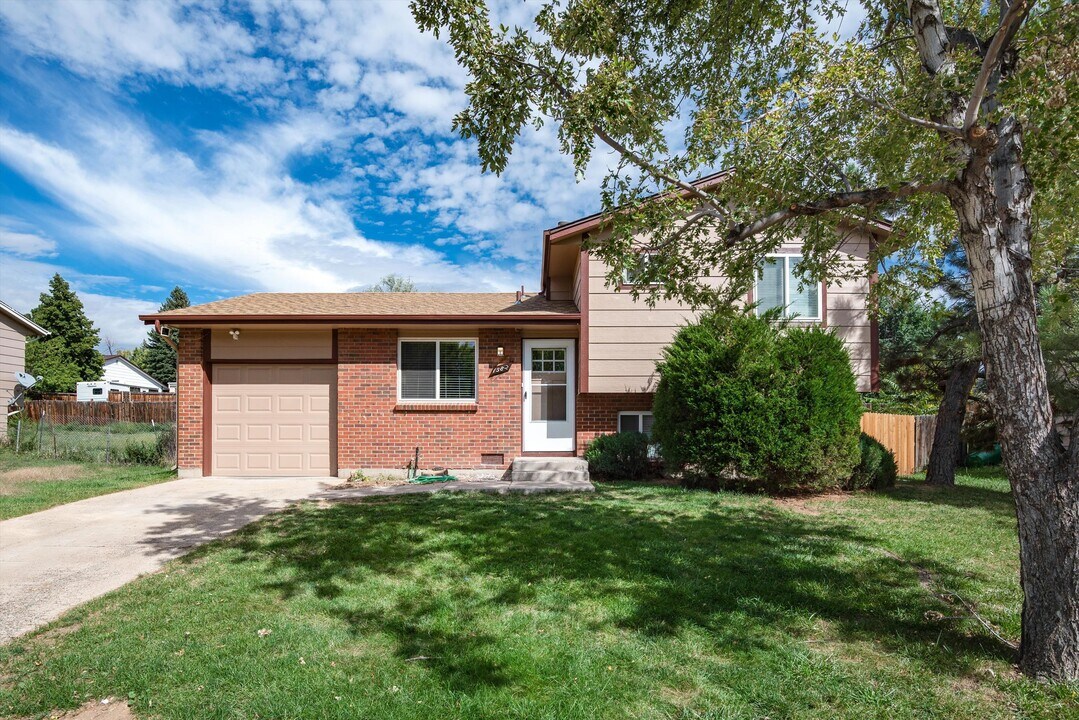 1582 S Memphis St in Aurora, CO - Foto de edificio