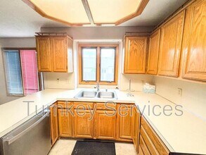 15718 Lafayette Ave in Omaha, NE - Building Photo - Building Photo