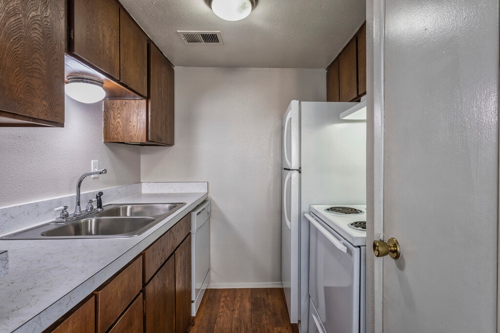 Stone Ridge Apartments ALL BILLS PAID Wichita Falls, TX Apartments