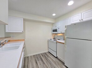 18621 Blueberry Ln-Unit -Unit A212 in Monroe, WA - Building Photo - Building Photo