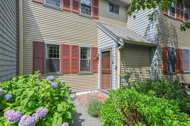 property at 33 West Rd