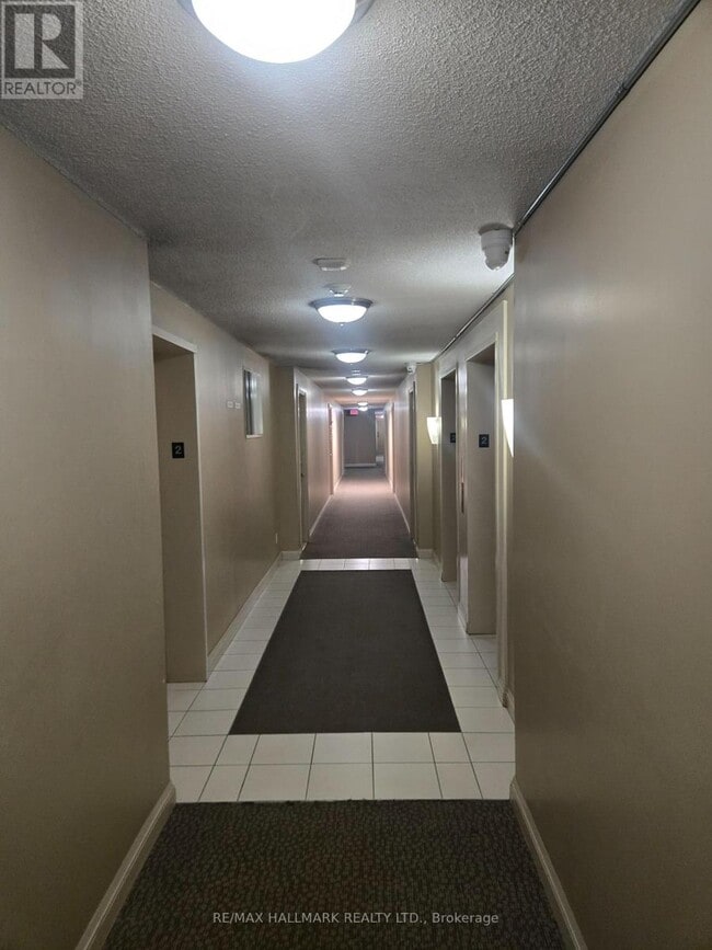 3650 Kingston Rd in Toronto, ON - Building Photo - Building Photo