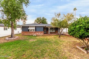 7340 N 7th Ave in Phoenix, AZ - Building Photo