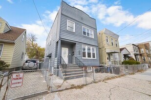 173 MALLORY Ave in Jersey City, NJ - Building Photo