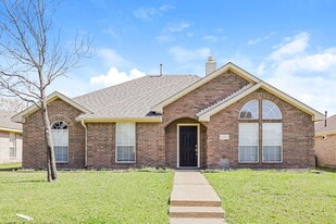 1308 Doris Dr in Mesquite, TX - Building Photo