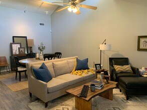 104 N Troy Ave in Lubbock, TX - Building Photo - Building Photo