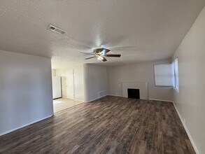 1809 E Bayley St in Wichita, KS - Building Photo - Building Photo