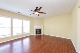 1006 Camellia Trace in Canton, GA - Building Photo - Building Photo