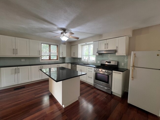 60 Homer Ave, Unit 1 in Cambridge, MA - Building Photo - Building Photo