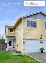 207 Kansas St SW in Orting, WA - Building Photo
