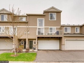 6612 Olive Ln N in Maple Grove, MN - Building Photo