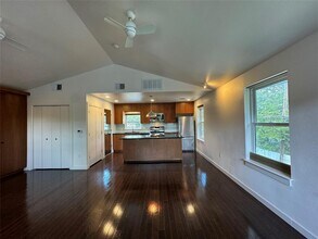 1208 E 2nd St in Austin, TX - Building Photo - Building Photo