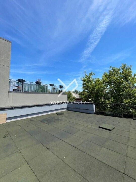 847 Madison St in Brooklyn, NY - Building Photo