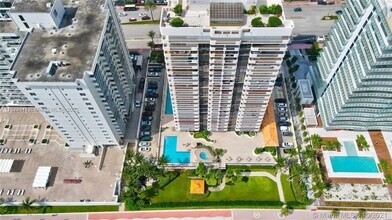 5757 Collins Ave in Miami Beach, FL - Building Photo - Building Photo