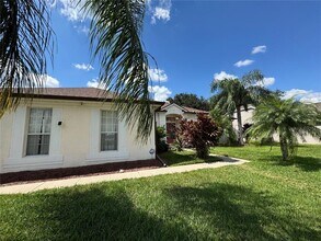 4825 Brightmour Cir in Orlando, FL - Building Photo - Building Photo