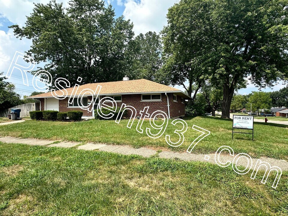 5189 Packard Dr in Dayton, OH - Building Photo