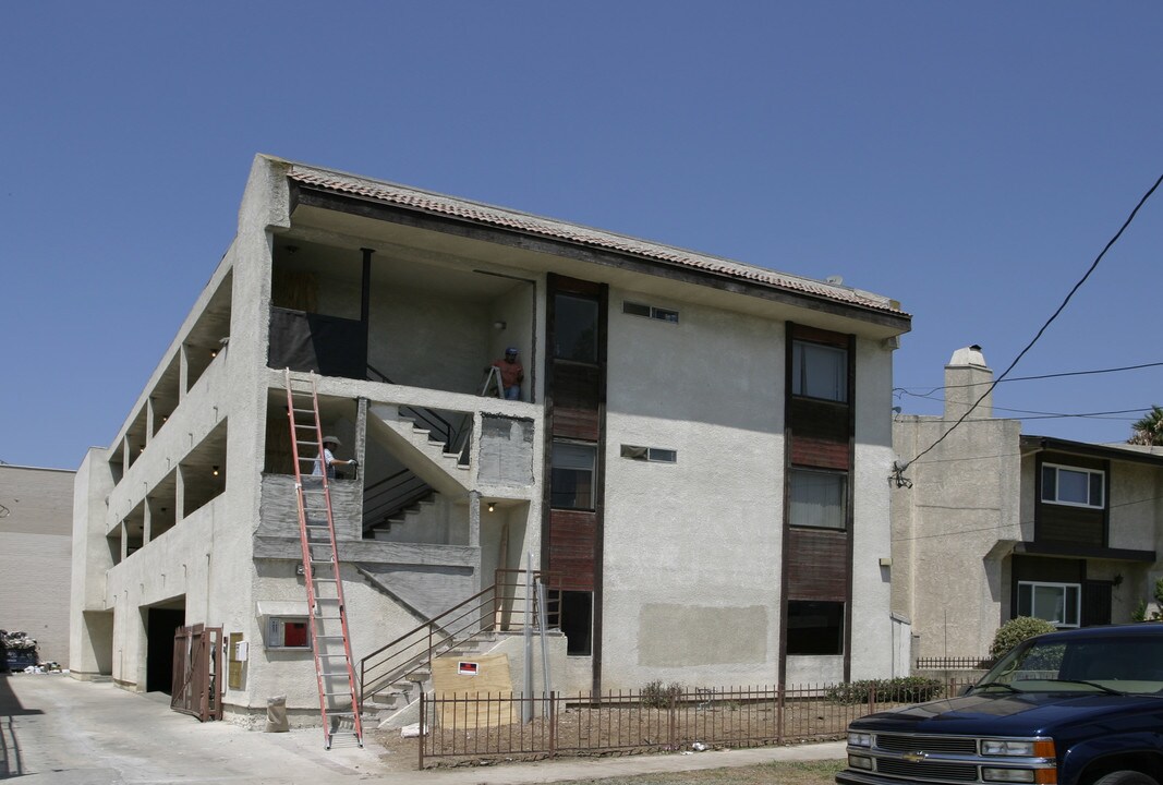 16129 S Ainsworth St in Los Angeles, CA - Building Photo