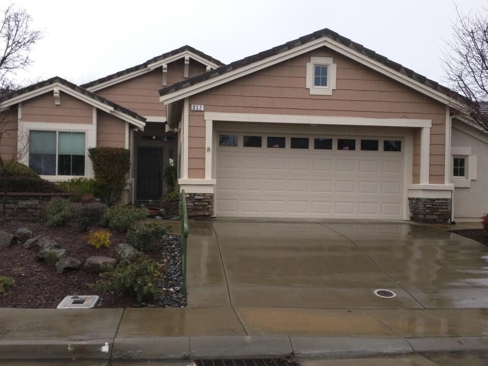 852 Yosemite Ln in Lincoln, CA - Building Photo