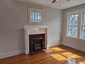 8 Wilson Ave in Belmont, MA - Building Photo - Building Photo