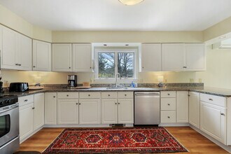12 Applewood Ln, Unit 12 in Pittsfield, MA - Building Photo - Building Photo