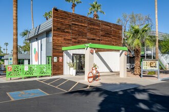 Studio 710 in Tempe, AZ - Foto de edificio - Building Photo