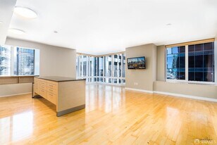 301 Mission St, Unit 24A in San Francisco, CA - Building Photo
