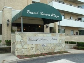 10515 Grand Ave in Franklin Park, IL - Building Photo