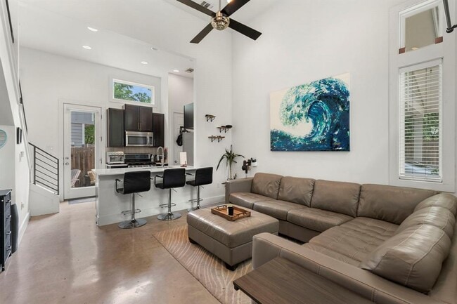 1602 Chestnut Ave in Austin, TX - Building Photo - Building Photo