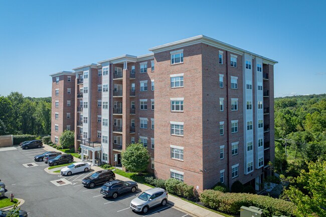 Red Brook Condominiums in Owings Mills, MD - Building Photo - Building Photo