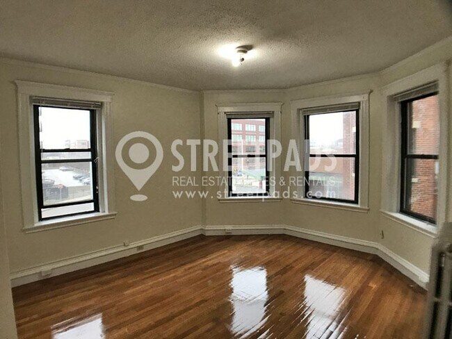 property at 17-19-19 Washington St