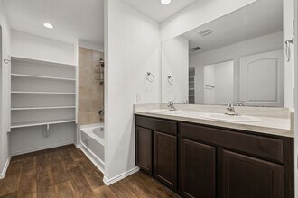 22454 Forest Gorge Ln in Spring, TX - Building Photo - Building Photo