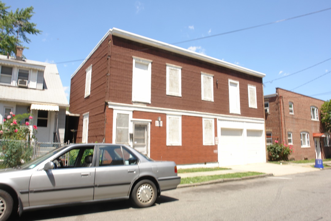 332 Sutton St in Perth Amboy, NJ - Building Photo