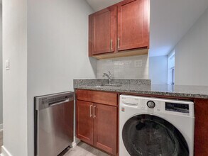 450 W Barry Ave in Chicago, IL - Building Photo - Building Photo