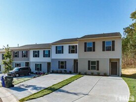 3290 Ivy Wood Ln in Durham, NC - Building Photo