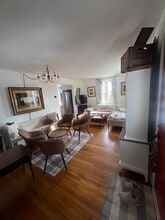 2594 Sugan Rd in New Hope, PA - Foto de edificio - Building Photo