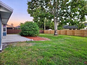 1074 SW Jennifer Terrace in Port St. Lucie, FL - Building Photo - Building Photo