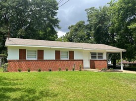 1650 Sheffield Rd in Montgomery, AL - Building Photo