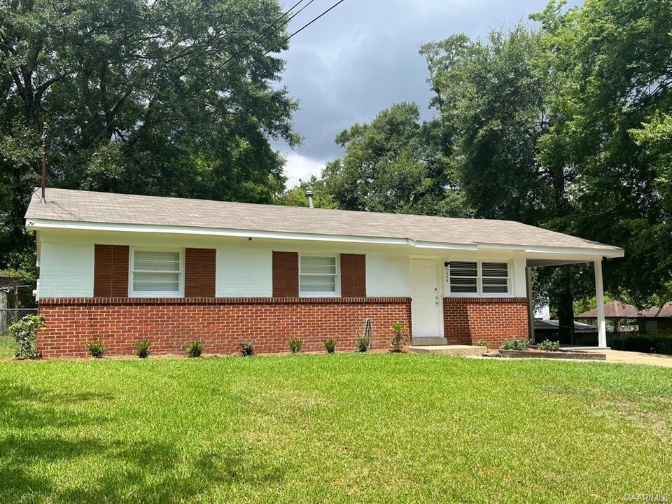 1650 Sheffield Rd in Montgomery, AL - Foto de edificio