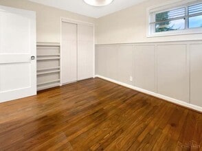 4705 Beechwood Rd in Cincinnati, OH - Building Photo - Building Photo