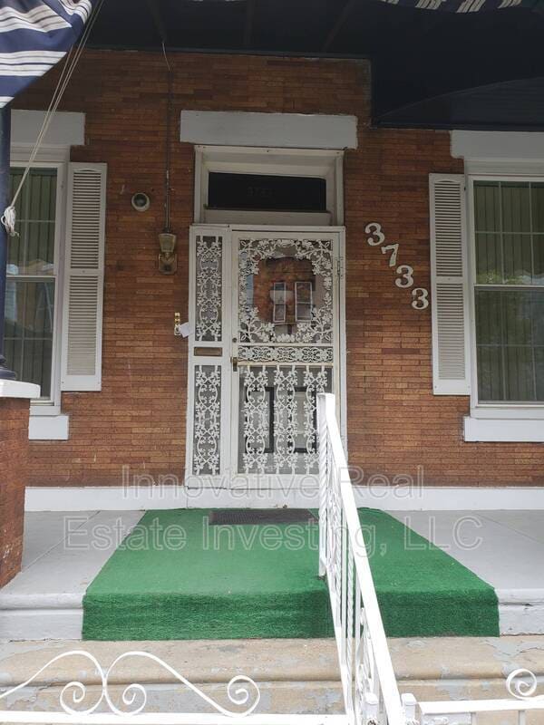 property at 3733 N Carlisle St