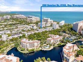 290 Sunrise Dr in Key Biscayne, FL - Building Photo
