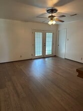 6003 Heatherbrook Dr in Houston, TX - Building Photo - Building Photo