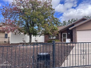 7385 Patty Berg Way in El Paso, TX - Foto de edificio - Building Photo