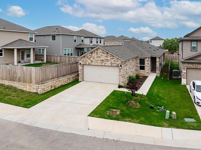 7216 Gray Catbird Dr in Austin, TX - Building Photo - Building Photo