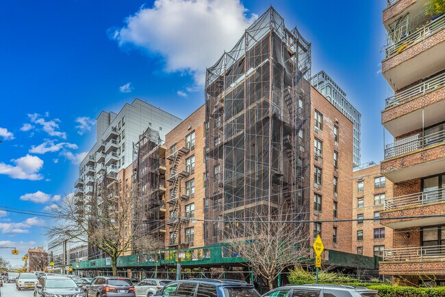 Franklin Avenue Corp Apartments