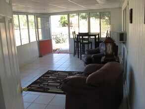 20205 Henry Rd in Desert Hot Springs, CA - Foto de edificio - Building Photo