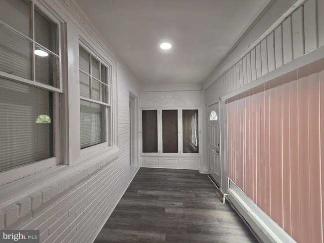property at 302 W Loudon St